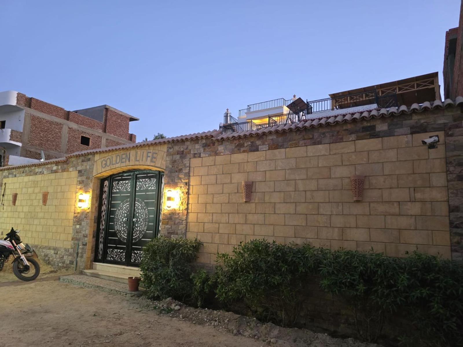Villa Golden Life Apartments, New Property With Pool Access Luxor Exteriör bild